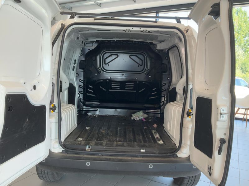 Fiat Fiorino 1.3 M-Jet SX Kasten — zdjęcie 10