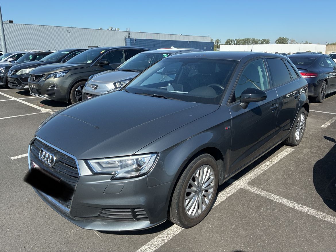 Audi A3 2017 — photo 1