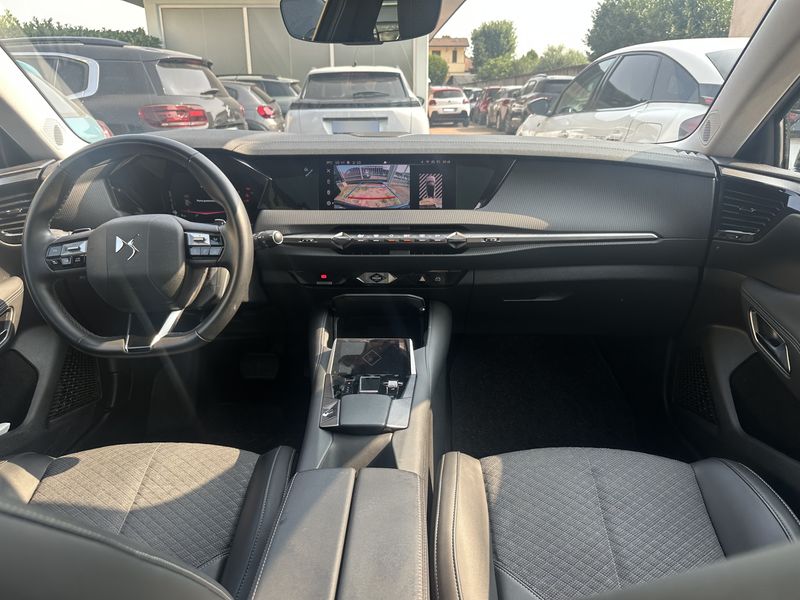 DS Automobiles DS4 1.6 E-Tense Hybrid Trocadero — zdjęcie 11
