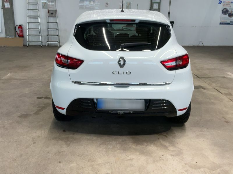 Renault Clio 1.2 Limited — zdjęcie 5