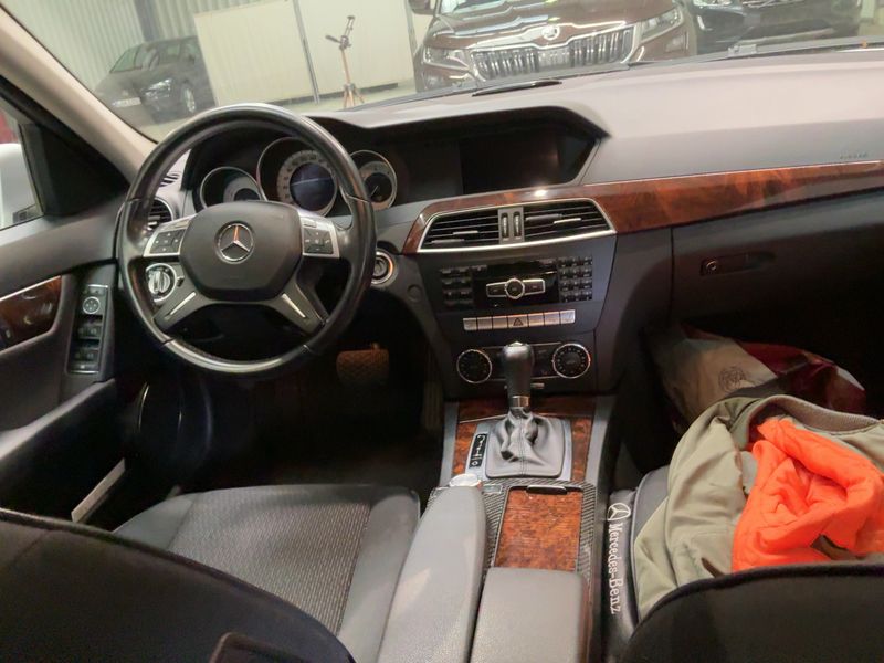 Mercedes-Benz C-Klasse C 220 CDI T BlueEfficiency Elegance 2012 – снимка 17