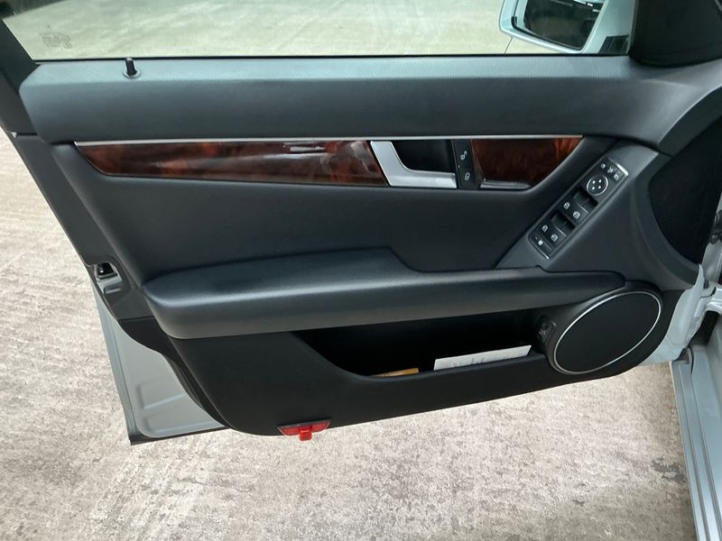 Mercedes-Benz C-Klasse C 220 CDI T BlueEfficiency Elegance 2012 – снимка 33
