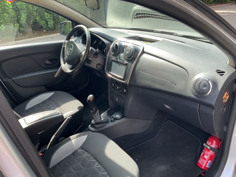 Dacia Sandero 1.5 dCi Stepway Prestige — zdjęcie 3