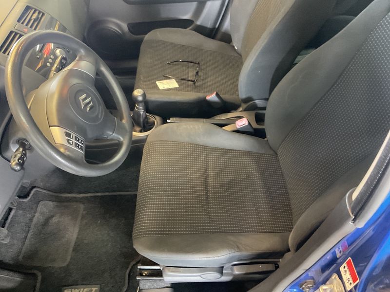 Suzuki Swift 1.5 Comfort — zdjęcie 3