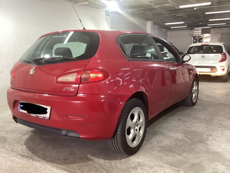 Alfa Romeo Alfa 147 1.9 JTD M-Jet Progression — zdjęcie 2