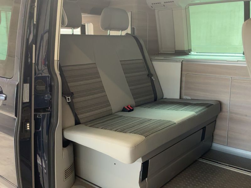 Volkswagen T5 California 2.0 TDI Comfortline Aufstelldach 4Motion — zdjęcie 14