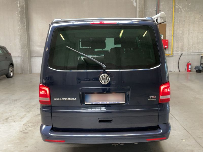 Volkswagen T5 California 2.0 TDI Comfortline Aufstelldach 4Motion — zdjęcie 5