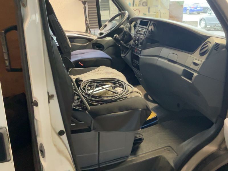Iveco Daily 2.3 Diesel GKa 35 S Radstand 3300 — zdjęcie 11