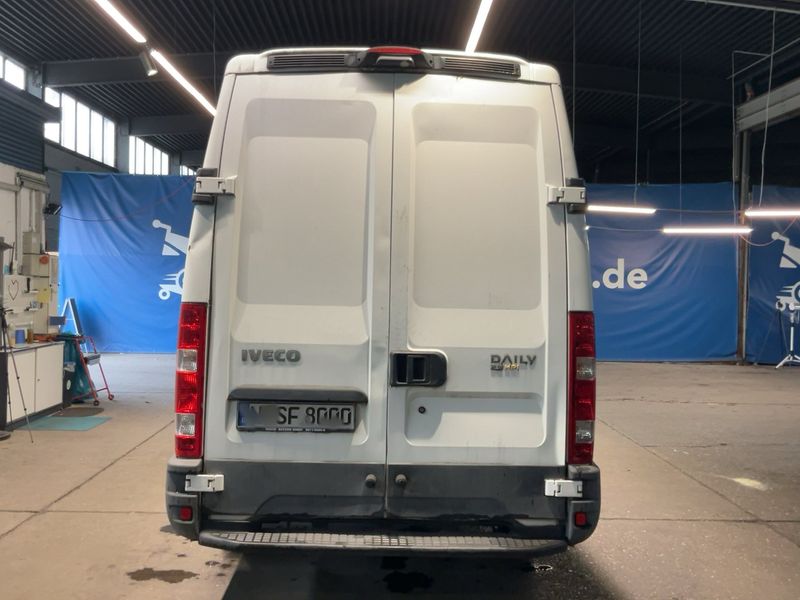 Iveco Daily 2.3 Diesel GKa 35 S Radstand 3300 — zdjęcie 5