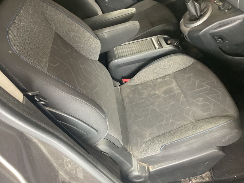 Peugeot Partner 1.2 PureTech Style 2017 – снимка 33