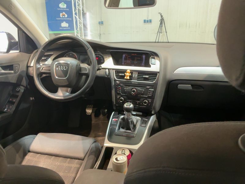 Audi A4 2.0 TDI Ambition 2011 – снимка 18