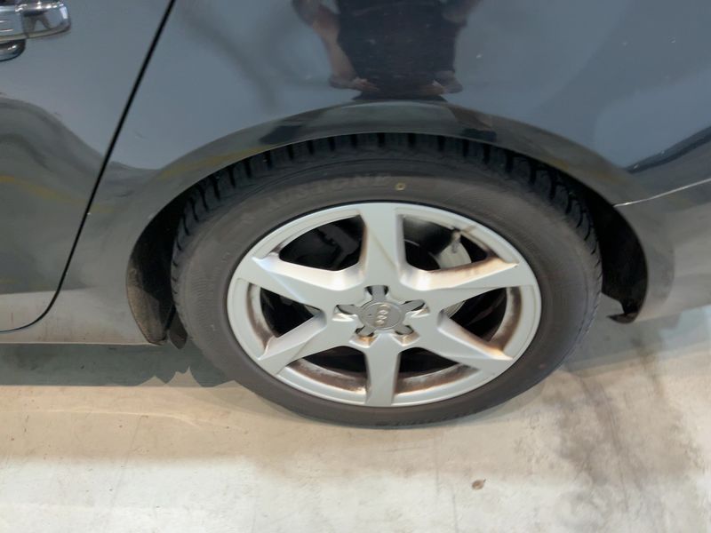 Audi A4 2.0 TDI Ambition 2011 – снимка 5