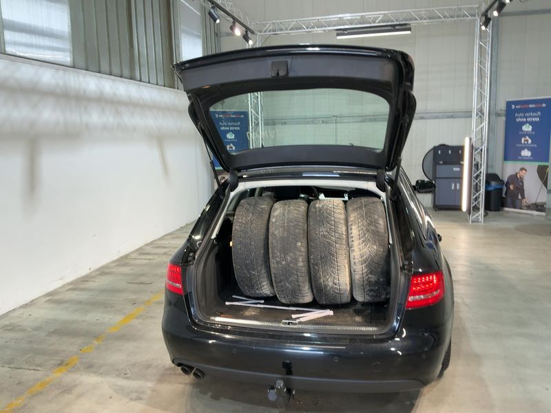 Audi A4 2.0 TDI Ambition 2011 – снимка 16