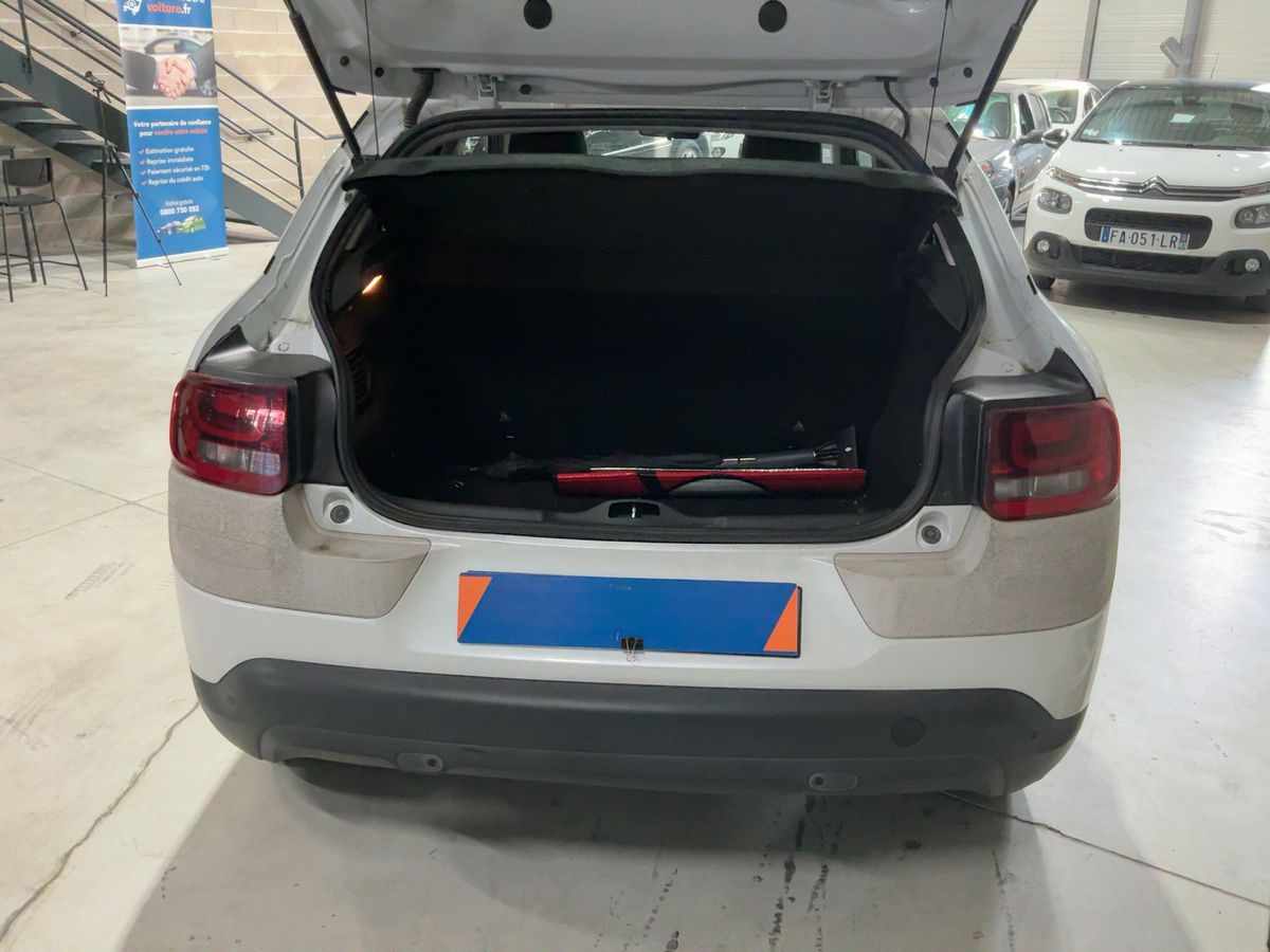 Citroen C4 2015 — photo 16