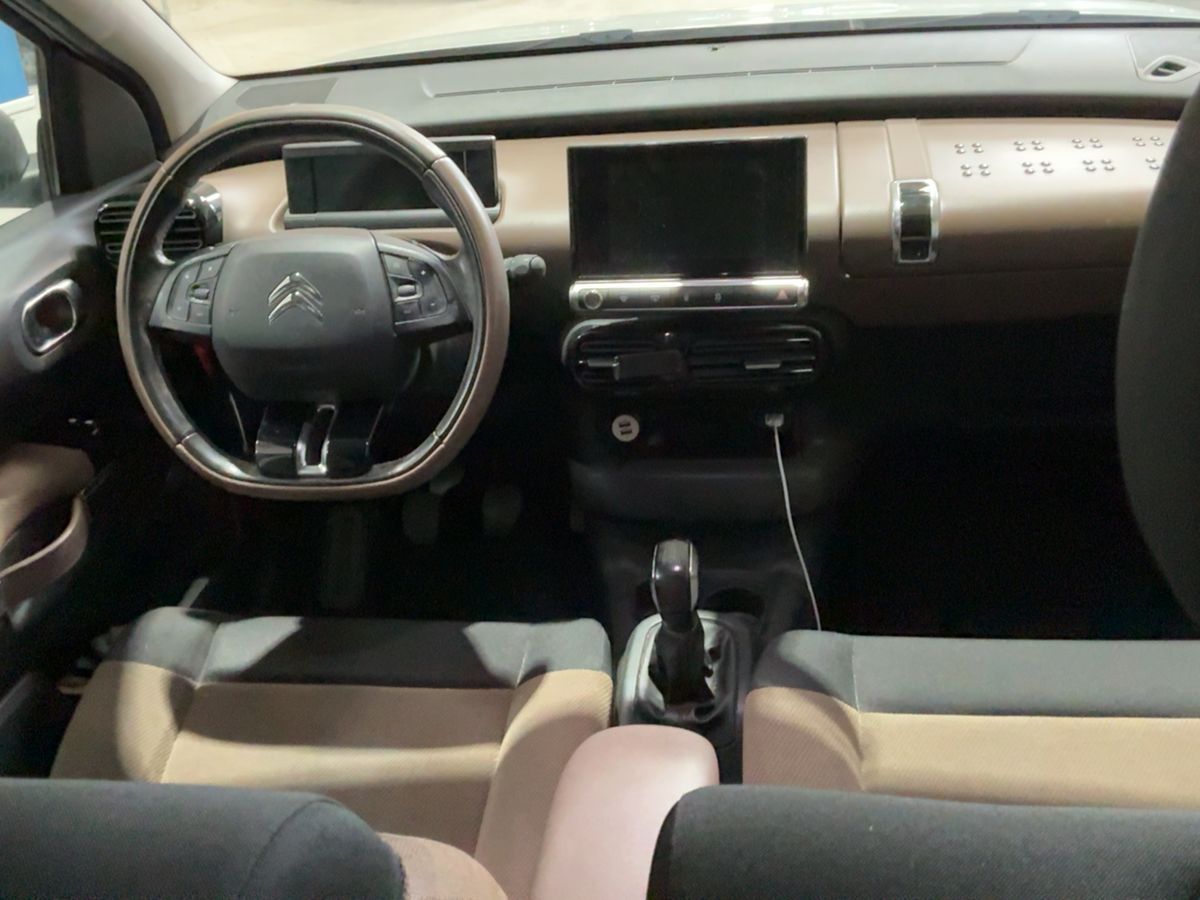 Citroen C4 2015 — photo 18