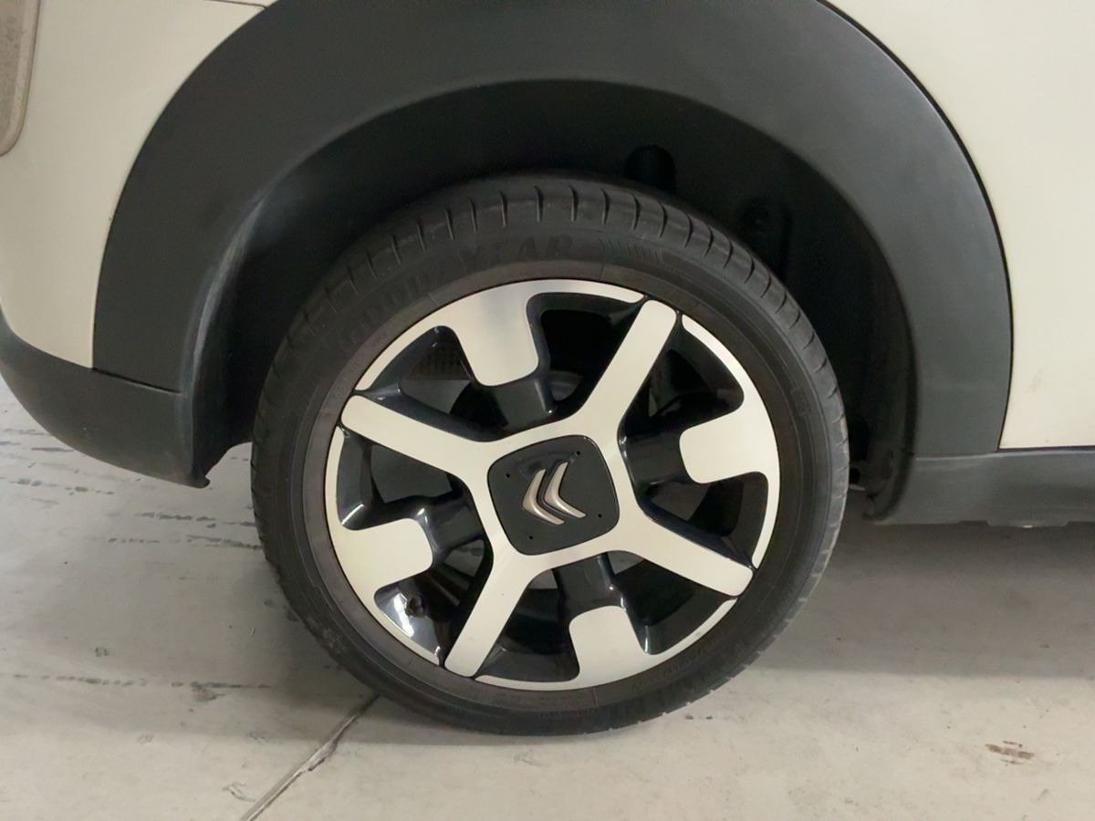 Citroen C4 2015 — photo 10