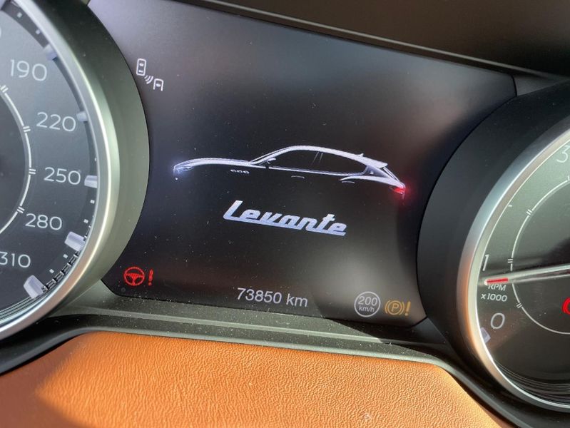 Maserati Levante 3.0 V6 TwinTurbo Gran Sport Q4 — zdjęcie 12