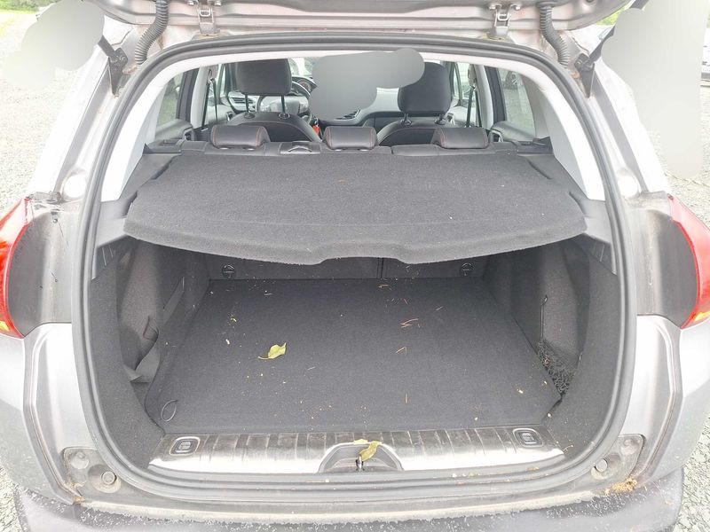 Peugeot 2008 1.2 e-THP GT Line — zdjęcie 9