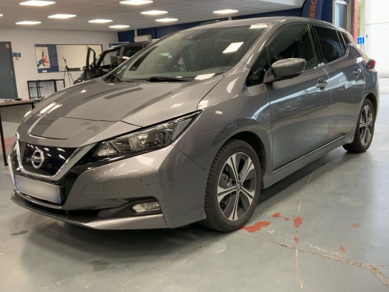 Nissan Leaf electric drive 110 kW N-Connecta — zdjęcie 1