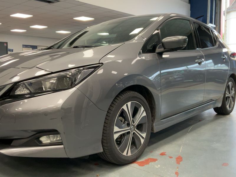 Nissan Leaf electric drive 110 kW N-Connecta — zdjęcie 2