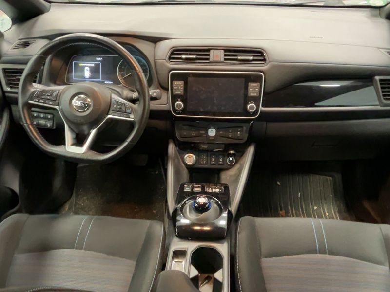 Nissan Leaf electric drive 110 kW N-Connecta — zdjęcie 12