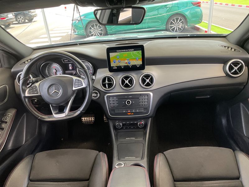 Mercedes-Benz GLA-Klasse GLA 200 d AMG Line — zdjęcie 12