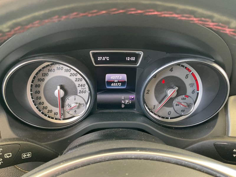 Mercedes-Benz GLA-Klasse GLA 200 d AMG Line — zdjęcie 13