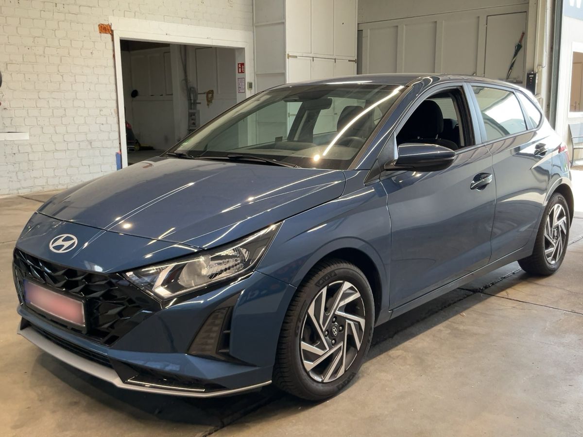 Hyundai i20 2025 — photo 1
