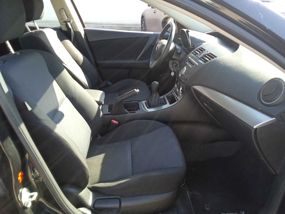 Mazda 3 2010 — photo 11
