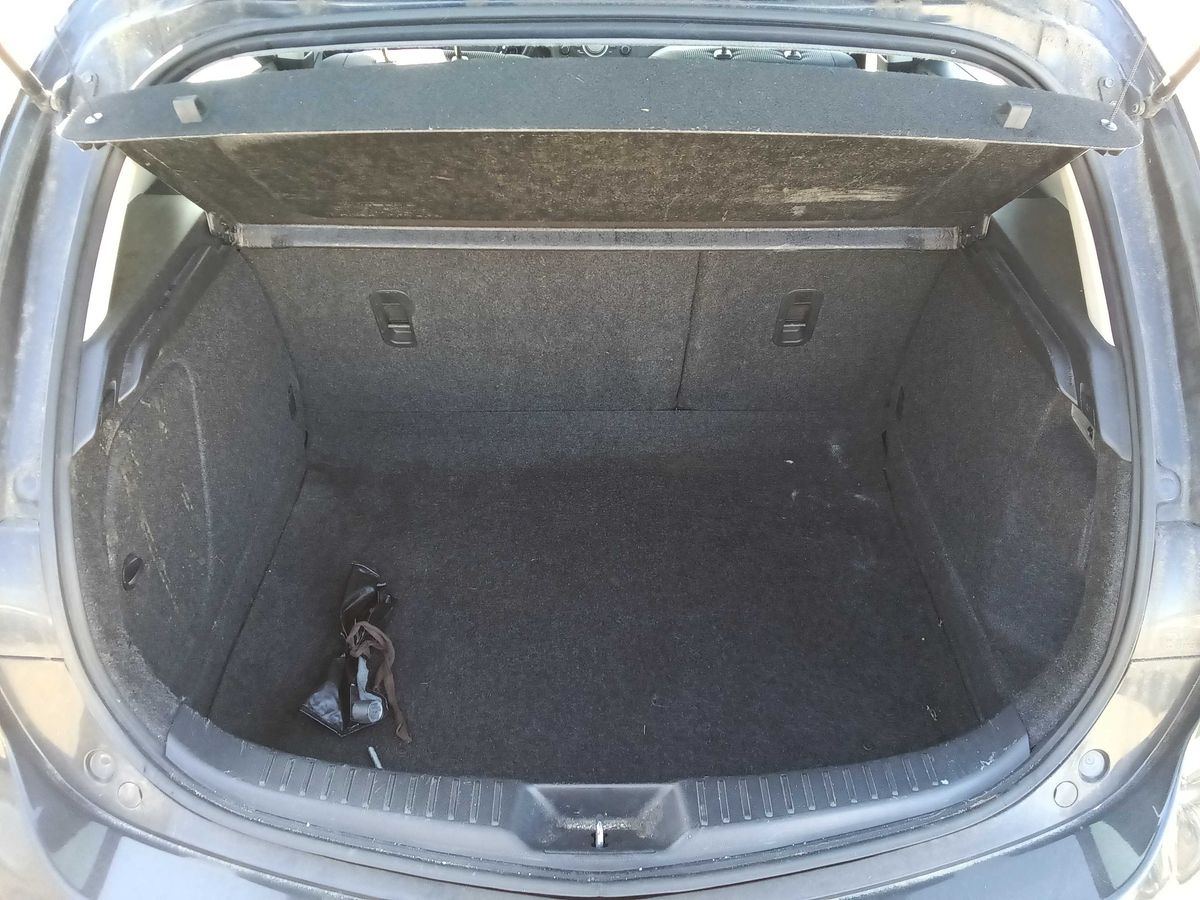 Mazda 3 2010 — photo 10