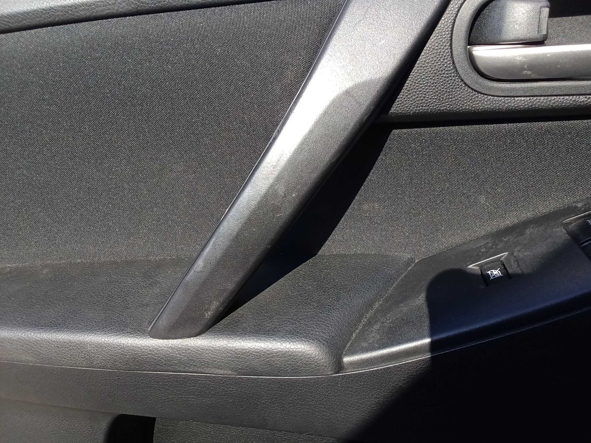 Mazda 3 2010 — photo 50