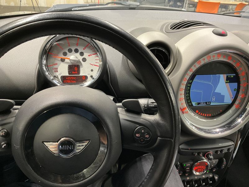 MINI Countryman Cooper SD ALL4 — zdjęcie 13