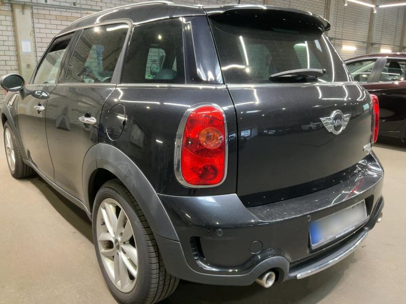MINI Countryman Cooper SD ALL4 — zdjęcie 3