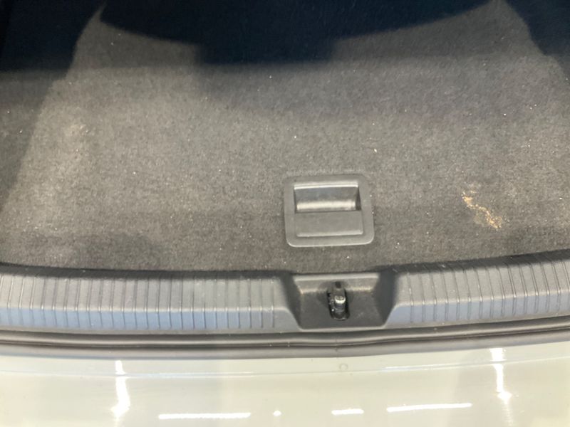 Volkswagen Golf VIII 2.0 TSI GTI 2022 – снимка 22