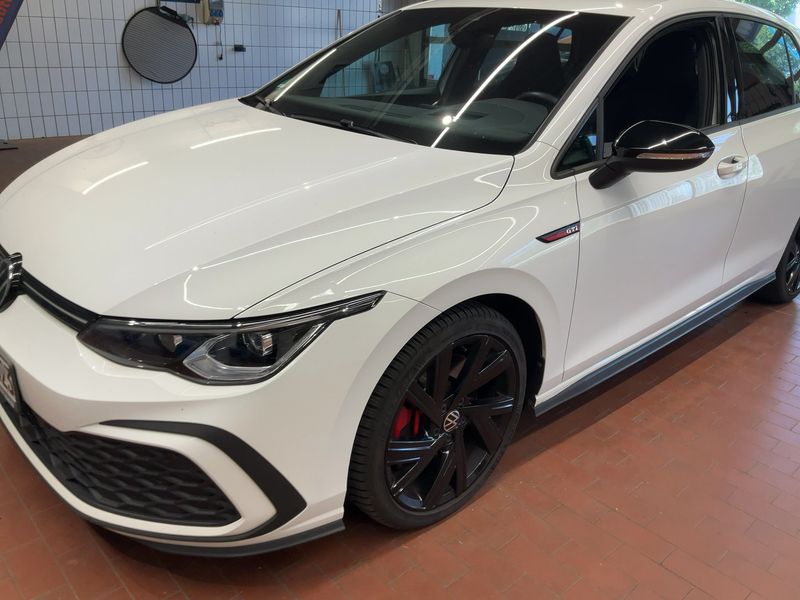Volkswagen Golf VIII 2.0 TSI GTI 2022 – снимка 2