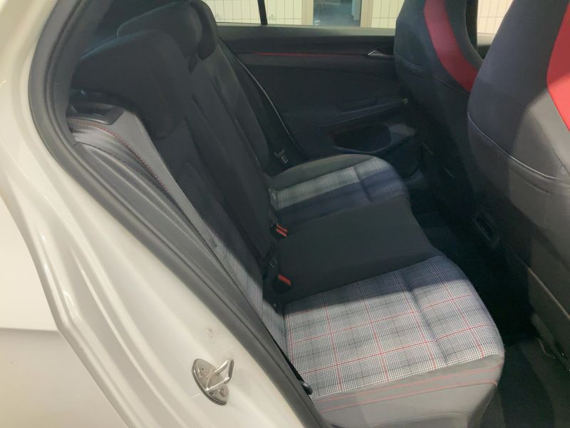 Volkswagen Golf VIII 2.0 TSI GTI 2022 – снимка 19