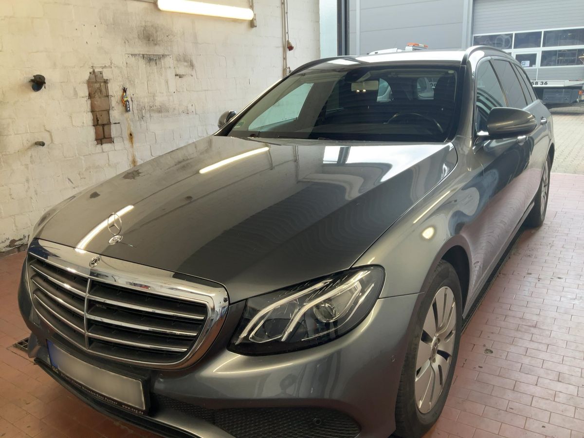 Mercedes-Benz E-Klasse 2017 — photo 1