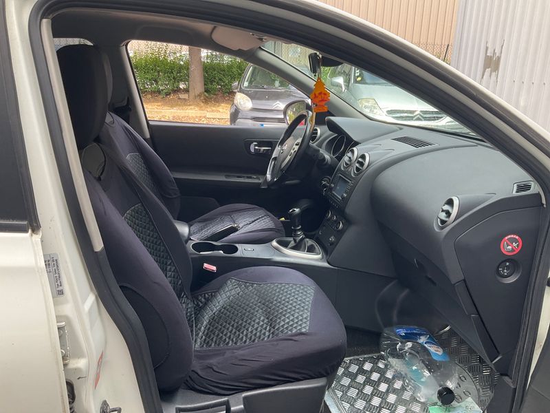 Nissan Qashqai 1.5 dCi Tekna — zdjęcie 3