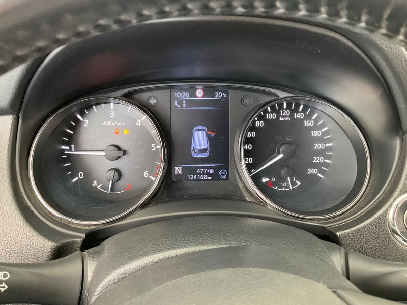 Nissan X-Trail 1.7 dCi N-Connecta — zdjęcie 13