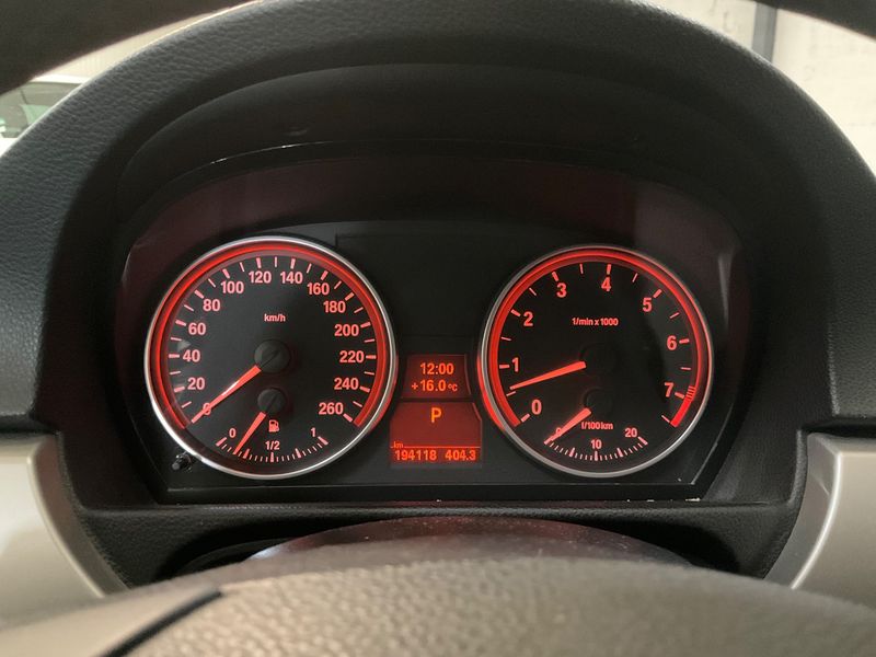 BMW 3er 325i Première — zdjęcie 13