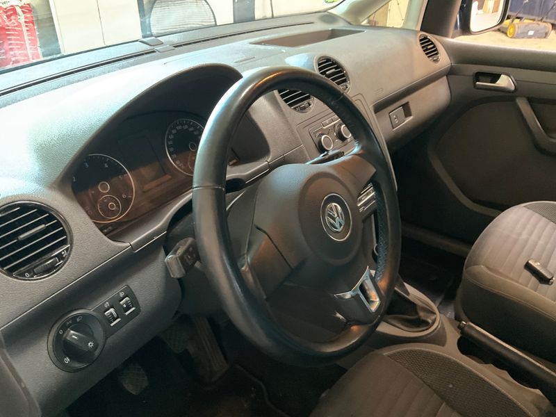 Volkswagen Caddy 1.6 TDI Team 2014 – снимка 44