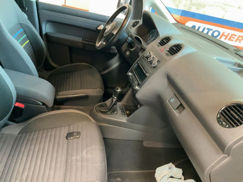 Volkswagen Caddy 1.6 TDI Team — zdjęcie 11