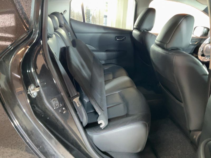 Nissan Leaf electric drive 80 kW Tekna — zdjęcie 14