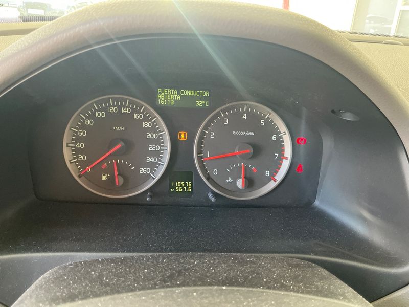 Volvo S40 1.8 Kinetic — zdjęcie 4