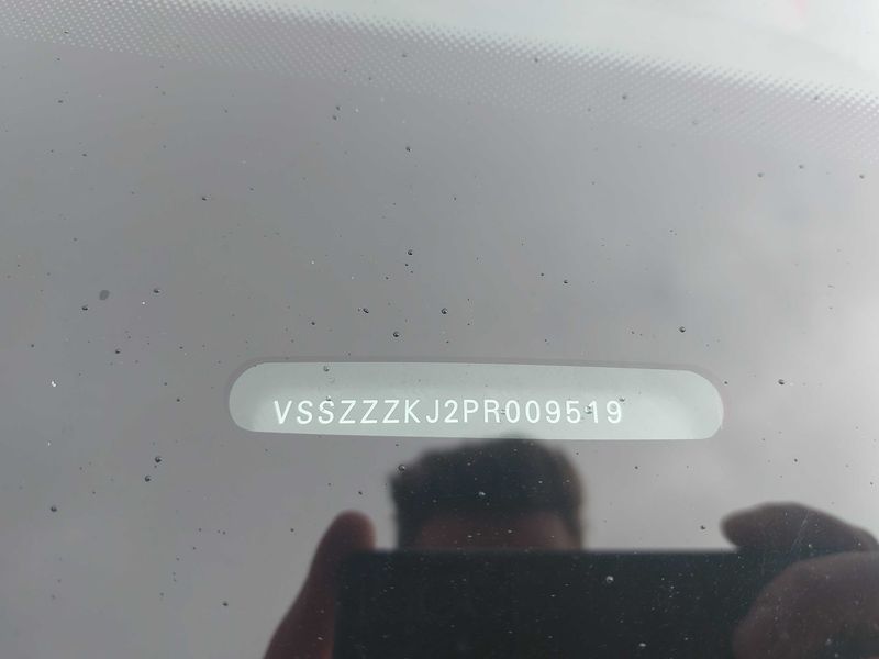 Seat Arona 1.0 TGI Reference — zdjęcie 15