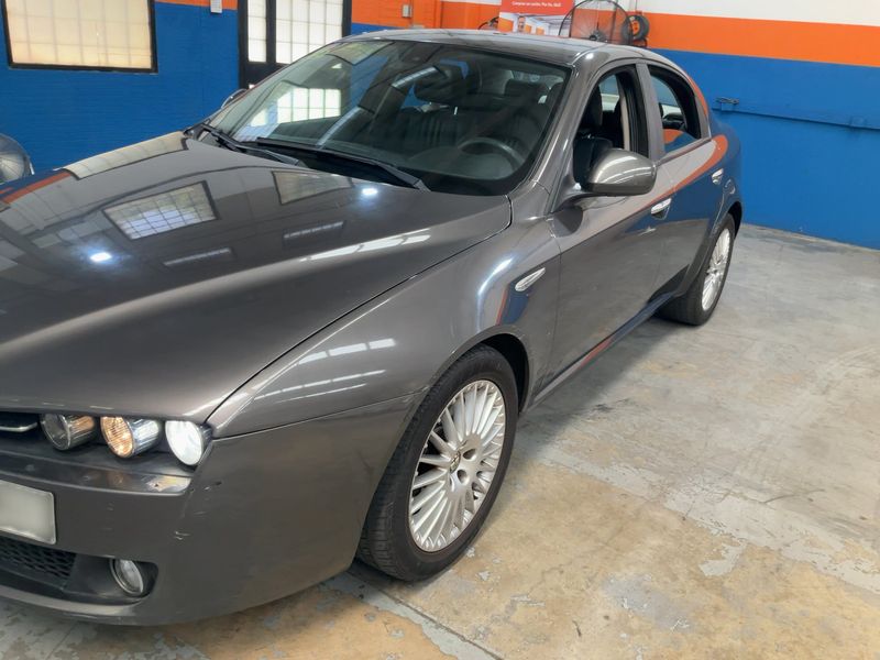 Alfa Romeo Alfa 159 1.9 JTD JTDM Distinctive — zdjęcie 2