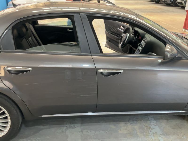 Alfa Romeo Alfa 159 1.9 JTD JTDM Distinctive — zdjęcie 7