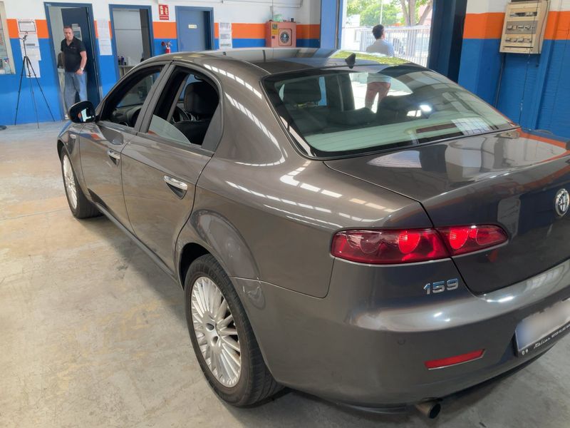 Alfa Romeo Alfa 159 1.9 JTD JTDM Distinctive — zdjęcie 3