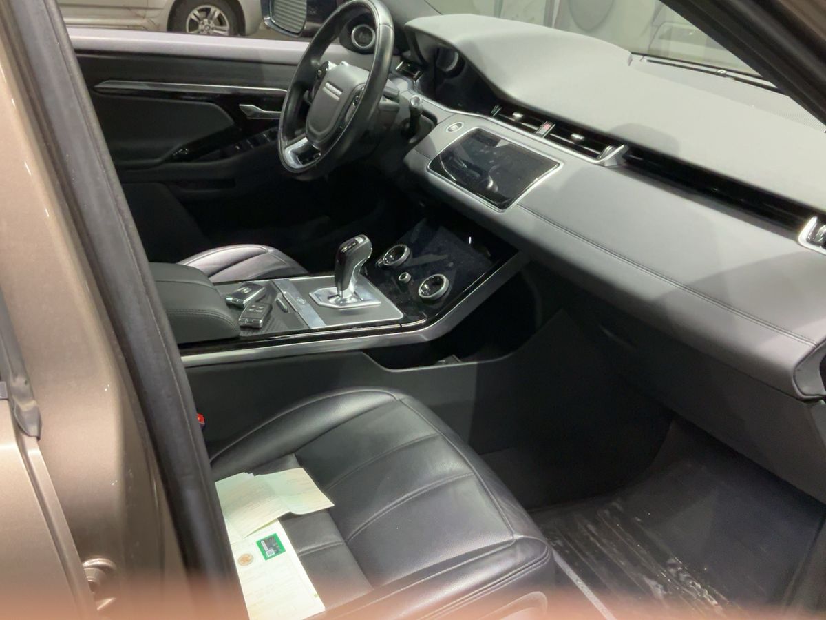 Land Rover 2019 — photo 18