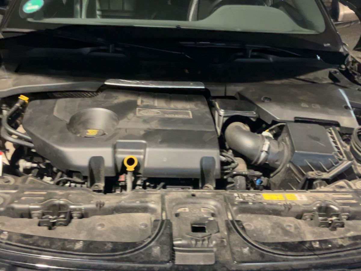 Land Rover 2019 — photo 34